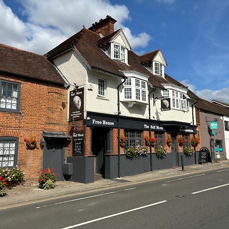 The Half Moon Inn Woking Ngoại thất bức ảnh